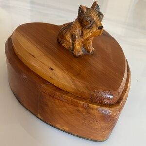 Antique Wooden Heart-Shaped Lined Trinket Box w/Scottie Terrier Dog